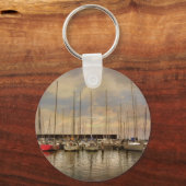 Sail Boats bij de Marina die wacht op het weekend Sleutelhanger (Voorkant)
