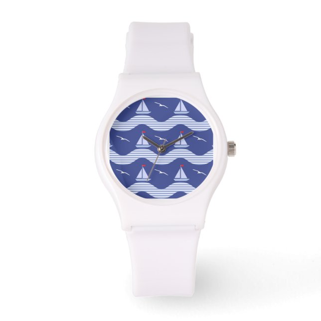 Sailboats On A Striped Sea Pattern Horloge (Voorkant)