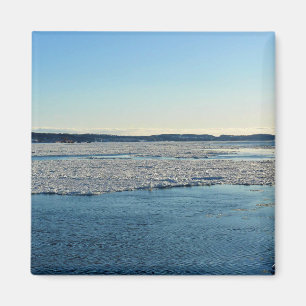 Saint Lawrence River in Winter, Quebec, Canada Magneet