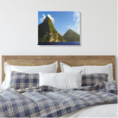 Saint Lucia Pitons Canvas Afdruk (Insitu (Slaapkamer))