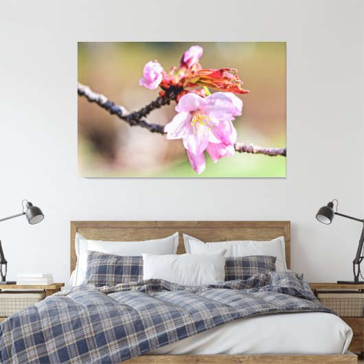 Sakura Buds en een bloem, groen, beige achtergrond Canvas Afdruk (Insitu (Slaapkamer))