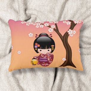 Sakura Kokeshi Pop - Geisha Meisje op Perzik Accent Kussen