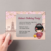 Sakura Kokeshi Transparant Venster Verjaardag Beig Acryl Uitnodigingen (Insitu (Draagbaar))