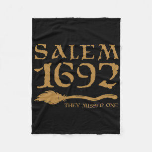 Salem 1692 Ze missen een heks Halloween 8 Fleece Deken
