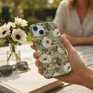 Salie groen en crème bloem iPhone 15 hoesje
