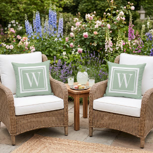Salie groen en witte klassieke vierkante monogram buitenkussen