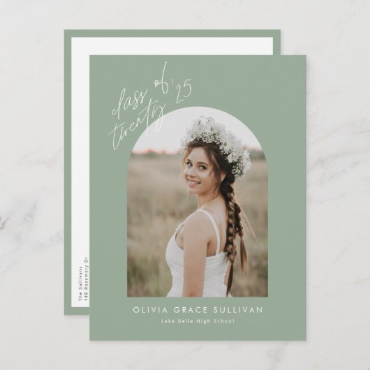 Salie Groene Klas van 2025 Boog Foto Afstuderen Uitnodiging Briefkaart (Voorkant / Achterkant)