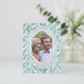 Salie Groene zijde & goud, witte flamingo, schitte Aankondigingskaart (Staand voorkant)