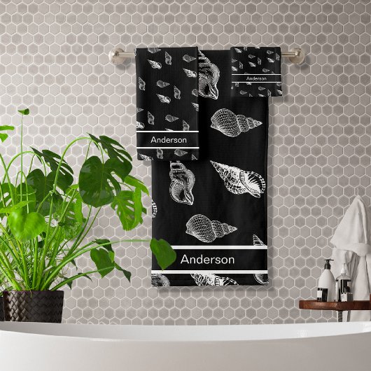 Salle de bain en coquillages noirs et blancs perso