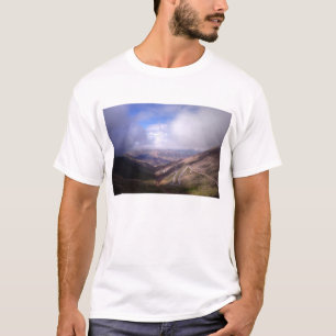 Salta Mountain Serpentine Road met lage wolken T-shirt