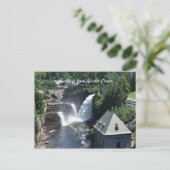 Salutation de la carte postale Ausable Chasm (Debout devant)