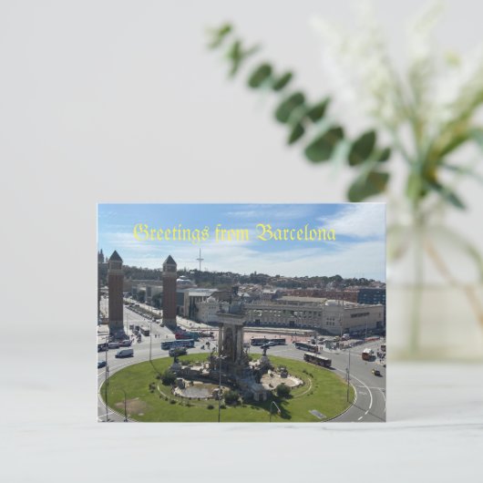 Salutations de la carte postale Barcelone (Debout devant)