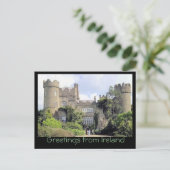 Salutations de la carte postale irlandaise (Debout devant)