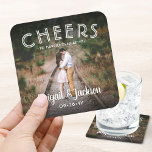 Salutations joyeuses à jamais après mariage photo<br><div class="desc">Ajoutez une touche de finition personnalisée à votre célébration mariage avec des capuchons de boisson carré photo personnalisés uniques. L'image et tout le texte de ce modèle sont simples à customiser, y compris le texte qui dit "Bonjour à Happily Ever After." (CONSEIL EN MATIÈRE DE PLACEMENT DE L'IMAGE : Un...</div>