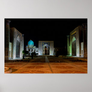 Samarkand, Oezbekistan - 's nachts plein in Regist Poster