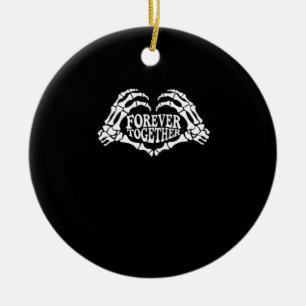 Samen een hart gemaakt van skelet handen klassiek keramisch ornament