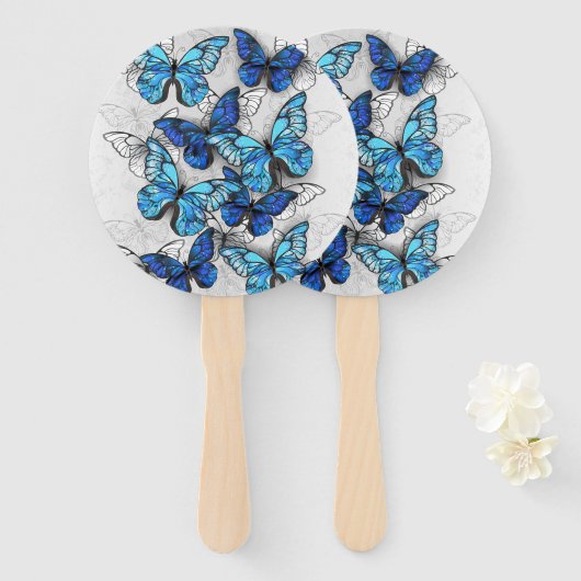 Samenstelling van witte en blauwe vlinders handwaaier (Voorkant en achterkant)