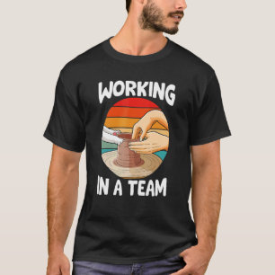 Samenwerken in een team kat klei keramiek aardewer t-shirt