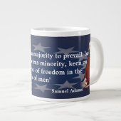 Samuel Adams citeert over penseelvrijheid Extra Grote Mok (Voorkant rechts)