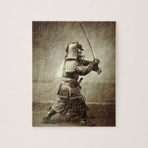 Samurai met verhoogd zwaard, c.1860 (albumenafdruk legpuzzel