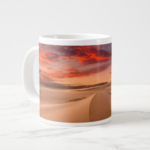 Sand Dunes in de woestijn bij Sunset Extra Grote Beker