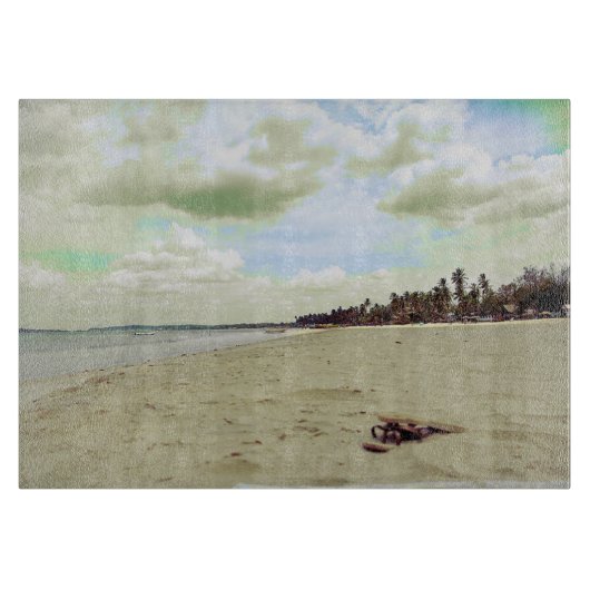 Sandalen op tropisch strand snijplank (Voorkant)