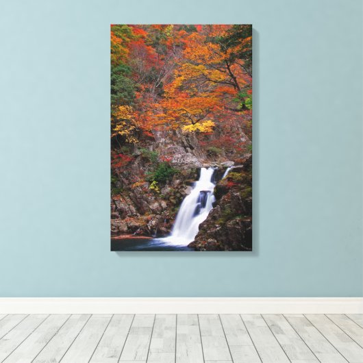 Sandankyo waterval in de herfst canvas afdruk (Insitu (Houten vloer))