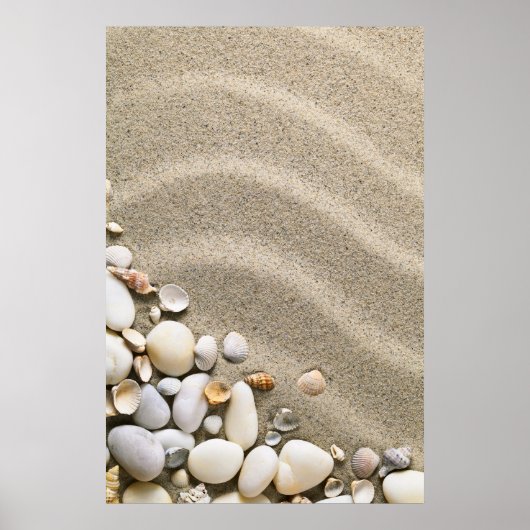 Sandy Beach achtergrond met schalen en stenen Poster (Voorkant)