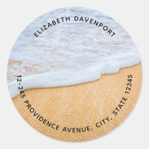 Sandy Beach met Foamy Surf Adres Ronde Sticker
