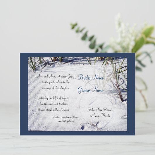 Sandy Beach Wedding Invitation (Debout devant)