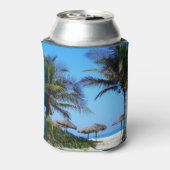 Sandy Beach with Palm Trees and An Ocean Uitzicht Blikjeskoeler (Blikje Achterkant)