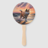 Sandy Paws Akita Hond op Strand Zonsondergang Handwaaier (Achterkant)