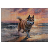 Sandy Paws Akita Hond op Strand Zonsondergang Snijplank (Voorkant)
