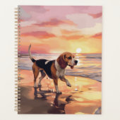 Sandy Paws Beagle Hond op Strand Zonsondergang Planner (Voorkant)