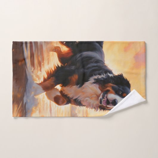 Sandy Paws Berner Berghond op Strand Zonsondergang Bad Handdoek (Handdoek)