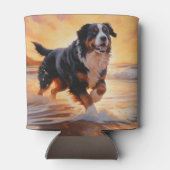 Sandy Paws Berner Berghond op Strand Zonsondergang Blikjeskoeler (Achterkant)