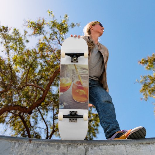 Sangria and Sunshine Skateboard (Buiten 1)