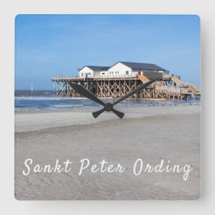 Sankt Peter Ording House op foto met tekst Vierkante Klok