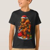 Santa Bigfoot Christmas Lights Funny Sasquatch  T-shirt (Voorkant)