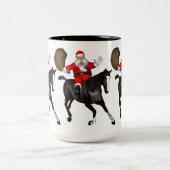 Santa Claus Riding A Black Horse Tweekleurige Koffiemok (Center)