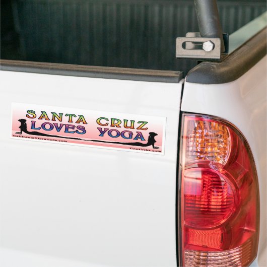 Santa Cruz houdt van Yoga - Californische trilling Bumpersticker (Op Truck)