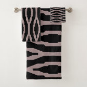 Santa Fe Pink & Black Geometric Modern Pattern Bad Handdoek (Insitu)