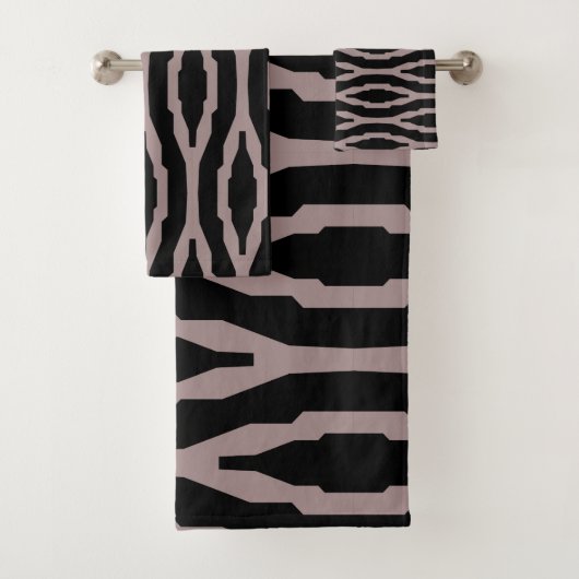 Santa Fe Pink & Black Geometric Modern Pattern Bad Handdoek (Insitu)