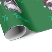 Santa Hat Face Personalize Christmas Green gift Cadeaupapier (Rol Hoek)