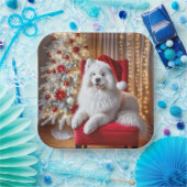 Santa Samoyed hond op een rode stoel Papieren Bordje (Feest)