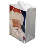 Santa Winking Medium Cadeauzakje (Voorkant Gekanteld)
