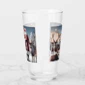 Santa's Crew: Father Christmas poseert rendieren Glas (Links)
