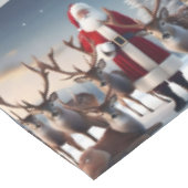 Santa's Crew: Father Christmas poseert rendieren Tafelkleed (Gekanteld)