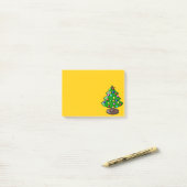 Sapin de Noël sur un Post-It jaune (Sur un bureau)