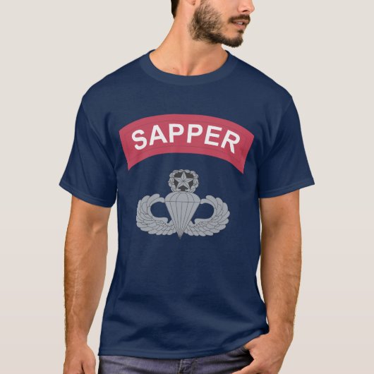 Sapper Tab Master Parachutist T-shirt (v1) (Voorkant)